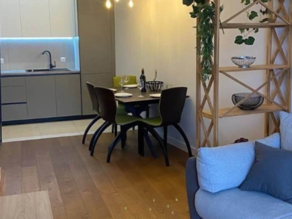 Dvosoban stan 78 m² sa panoramskim pogledom na planine – Bar