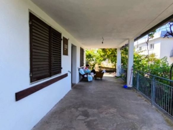 Kuća 180 m² sa pogledom na more i velikim terasama – Dobra Voda, Bar