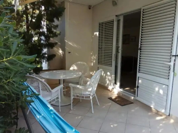 Kuća 150 m² na placu od 330 m², 100 m od mora – Sutomore, Bar