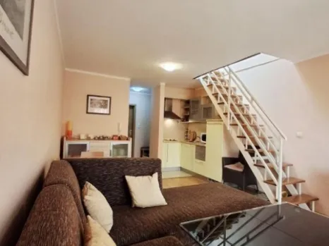 Jednosoban dupleks stan 52 m² na 400 m od mora – Bečići, Budva
