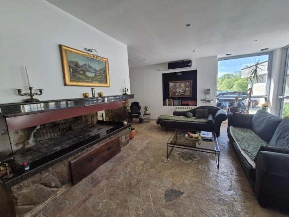 Kuća 391 m² u italijanskom stilu sa bazenom i gostinjskom kućom – Utjeha, Bar