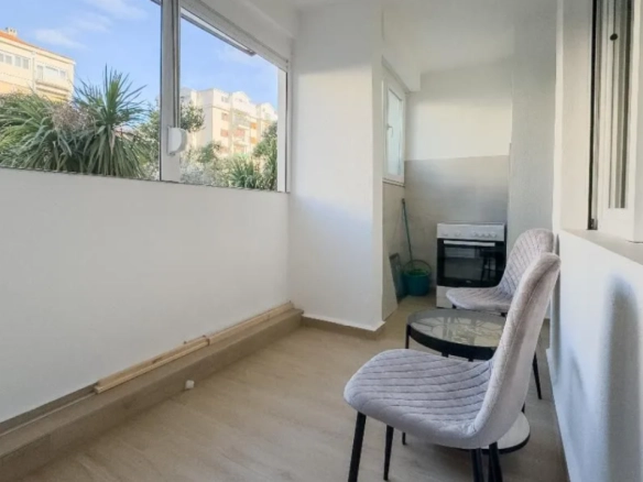Dvosoban stan 68 m² blizu mora, potpuno namješten – Tivat
