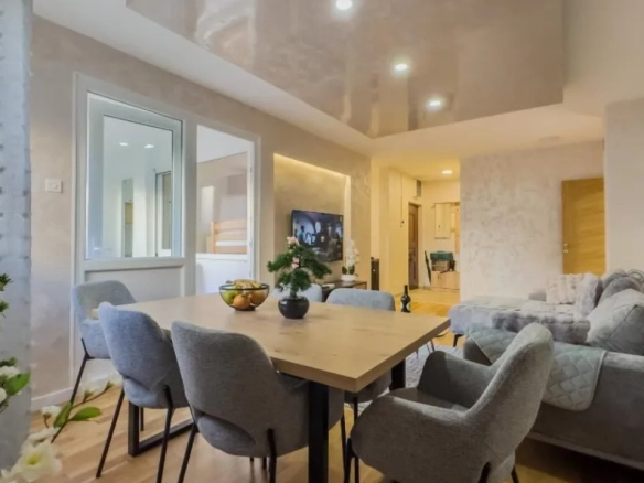 Dvosoban stan 68 m² blizu mora, potpuno namješten – Tivat
