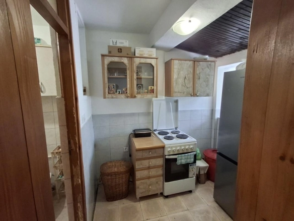 Trosoban stan 105 m² sa dva dvorišta i terasama – Zabjelo, Podgorica