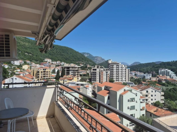Dvosoban stan 69 m² sa panoramskim pogledom na more – Petrovac, Budva