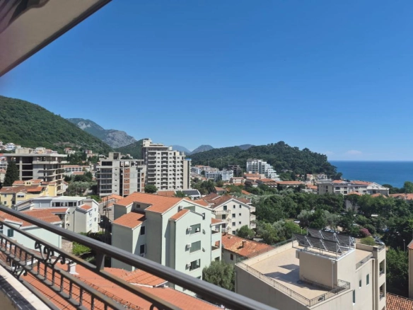 Dvosoban stan 69 m² sa panoramskim pogledom na more – Petrovac, Budva