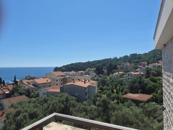 Dvosoban stan 69 m² sa panoramskim pogledom na more – Petrovac, Budva