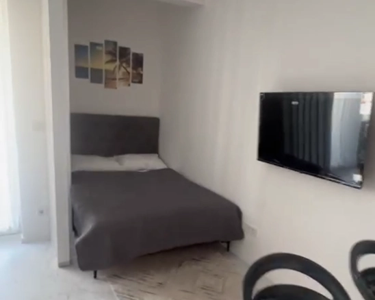 Garsonjera 32 m² u novogradnji sa bazenom i terasom – Ulcinj