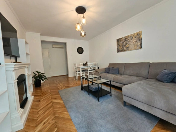 Dvosoban stan 52 m² potpuno renoviran i namješten – Dubovica, Budva