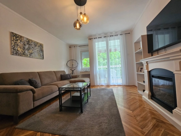 Dvosoban stan 52 m² potpuno renoviran i namješten – Dubovica, Budva