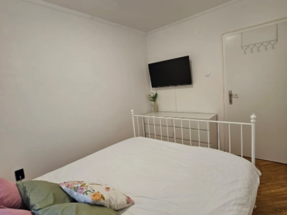 Dvosoban stan 52 m² potpuno renoviran i namješten – Dubovica, Budva