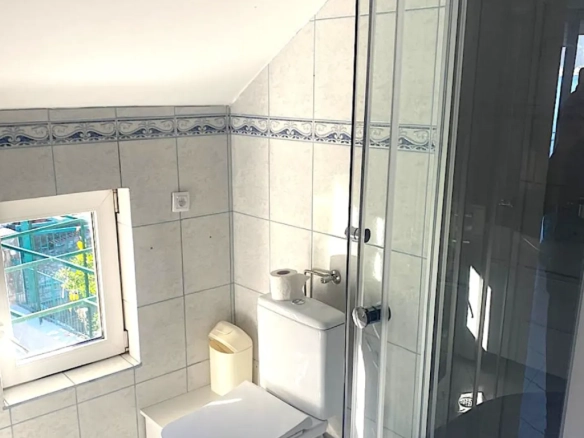 Kuća 105 m² sa pogledom na zaliv, 50 m od mora – Krašići, Tivat