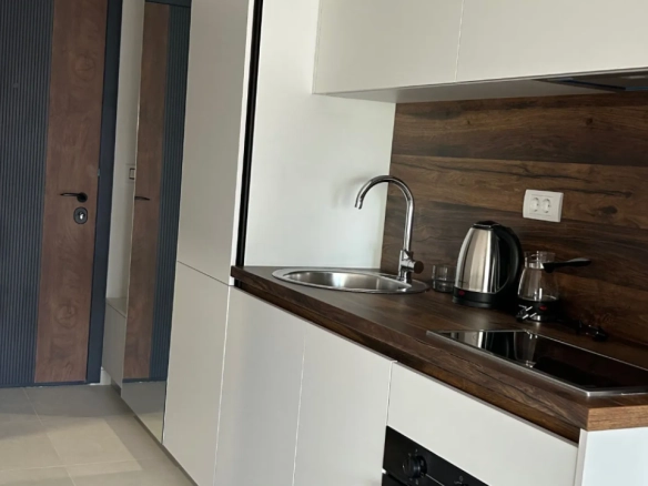 Garsonjera 26 m² namještena, sa terasom i otvorenim pogledom – Ulcinj
