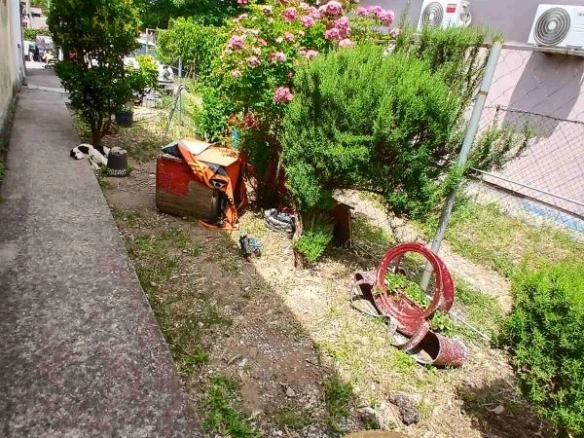 Kuća 80 m² sa dvorištem sa tri strane – Konik, Podgorica
