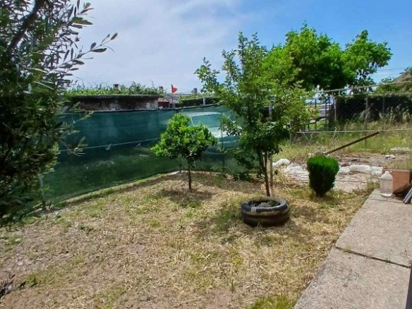 Kuća 80 m² sa dvorištem sa tri strane – Konik, Podgorica