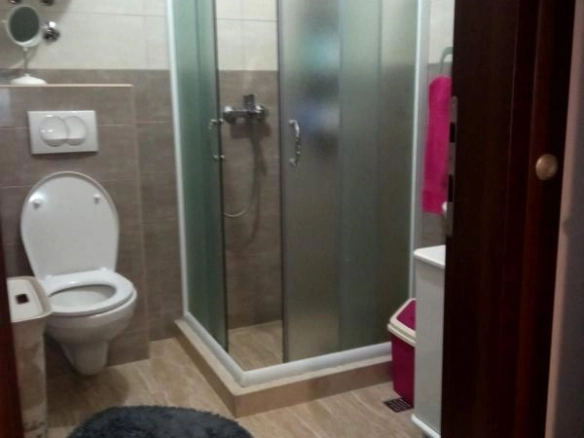 Trosoban stan 101 m² sa panoramskim pogledom na more – Kotor