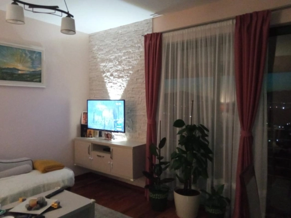 Trosoban stan 101 m² sa panoramskim pogledom na more – Kotor