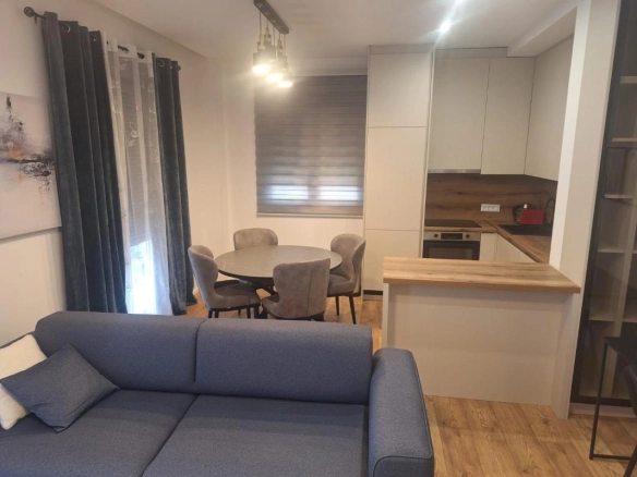 Jednosoban stan 70 m² sa terasom od 20 m² – Mrčevac, Tivat