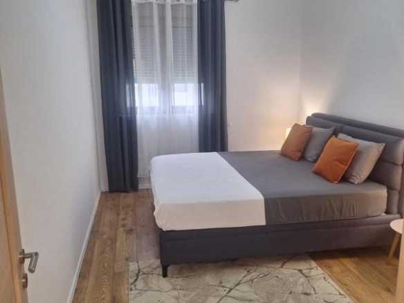Jednosoban stan 70 m² sa terasom od 20 m² – Mrčevac, Tivat