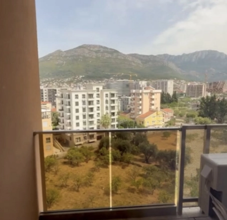 Dvosoban stan 77 m² sa pogledom na more i hram – Soho City, Bar