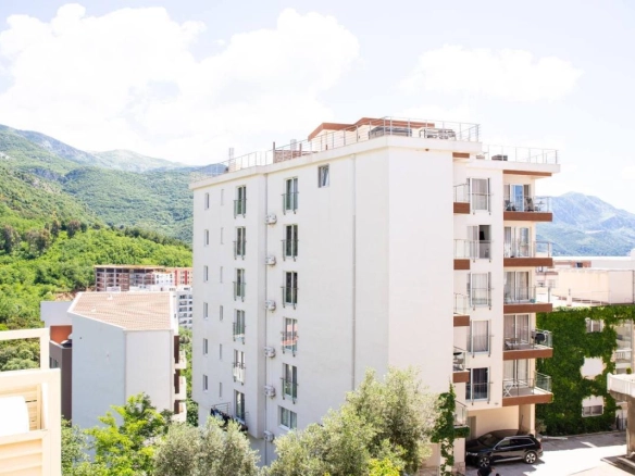Jednosoban stan 55 m² u kompleksu sa bazenom – Bečići, Budva