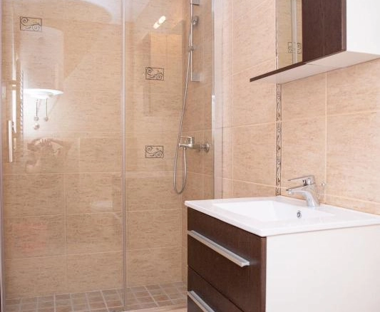 Jednosoban stan 55 m² u kompleksu sa bazenom – Bečići, Budva