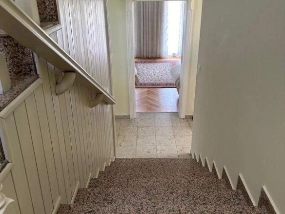 Kuća 250 m² sa bazenom i zasebnom gostinjskom kućicom – Bjeliši, Bar