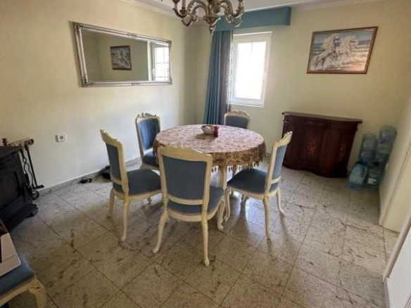 Kuća 250 m² sa bazenom i zasebnom gostinjskom kućicom – Bjeliši, Bar