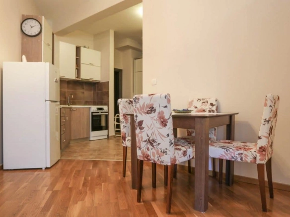 Garsonjera 37 m² sa pogledom na maslinjak – Rafailovići, Budva