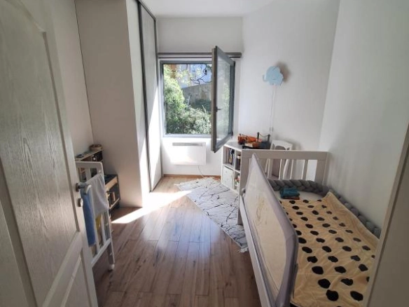Dvosoban stan 58 m² na drugom spratu, izgrađen 2013. – Bečići, Budva