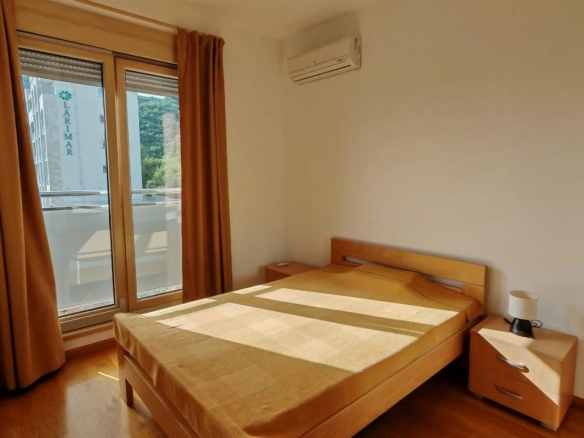 Dvosoban stan 67 m² sa pogledom na more – Bečići, Budva