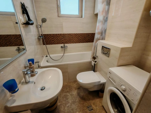 Dvosoban stan 67 m² sa pogledom na more – Bečići, Budva