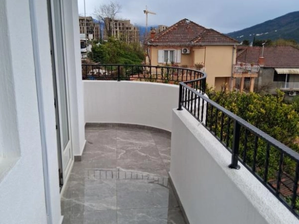 Jednosoban stan 44 m² sa pogledom na more – Kumbor, Herceg Novi