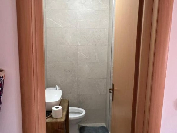 Dvosoban stan 90 m² u centru grada na 10. spratu sa liftom – Bar
