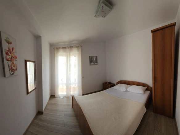 Dvosoban stan 62 m² blizu mora, na 1. spratu – Bečići, Budva
