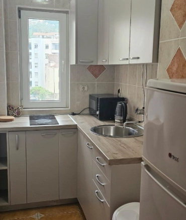 Dvosoban stan 62 m² blizu mora, na 1. spratu – Bečići, Budva