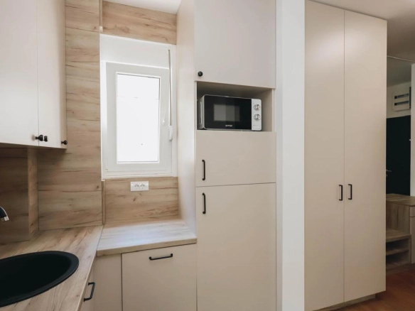 Jednosoban stan 46 m² sa terasom i parkingom – Budva