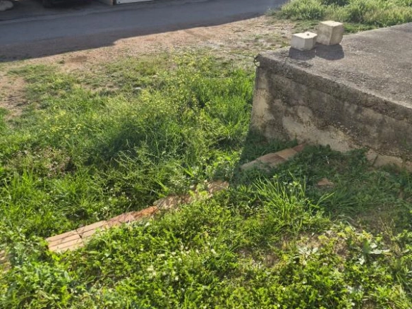 Kuća 105 m² na placu od 353 m² za renoviranje – Petrovac, Budva