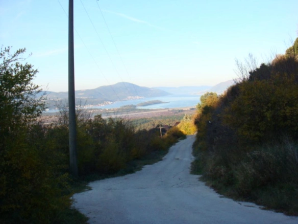 Plac 2000 m² urbanizovan, pogodan za gradnju – Kavač, Kotor