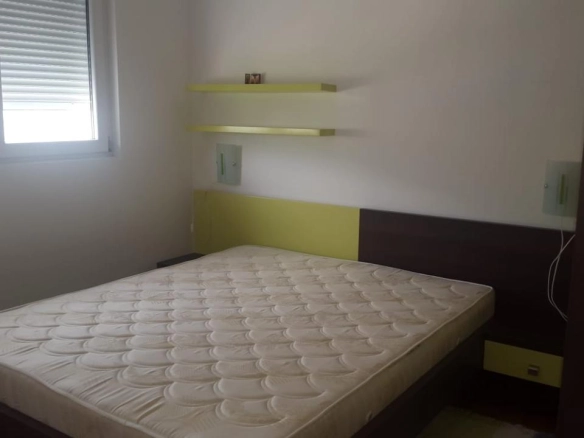 Trosoban stan 82 m² sa pogledom na more i planine – centar, Bar