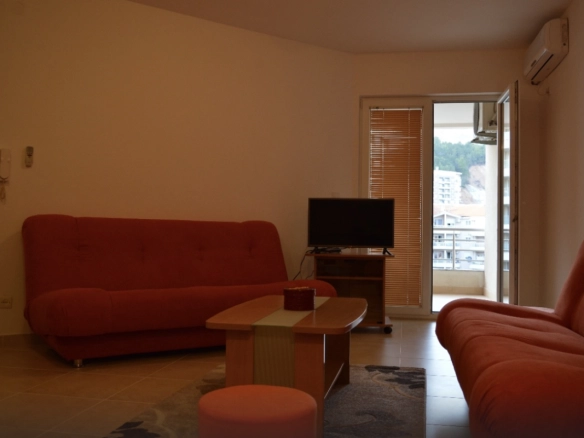 Jednosoban stan 50 m² sa prostranom terasom – Rozino, Budva