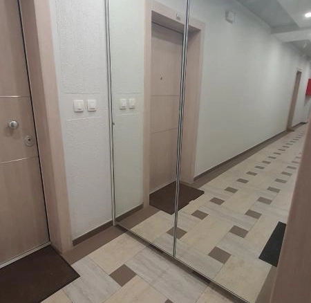 Dvosoban stan 78 m² u kompleksu Zetagradnja, 300 m od mora – Bar