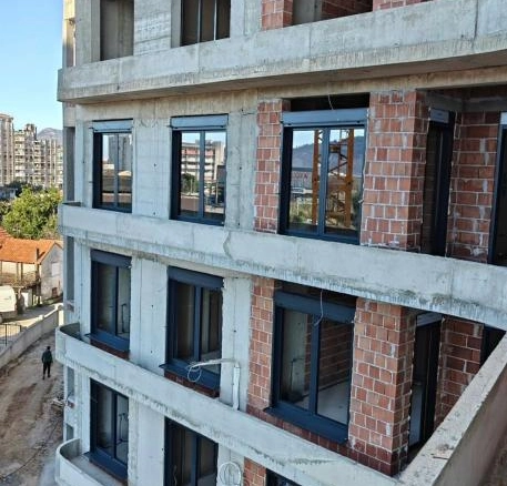Dvosoban stan 75 m² u kompleksu u izgradnji – Bar