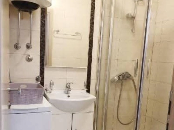 Izdavanje: Jednosoban stan 35 m² potpuno namješten – Stari aerodrom, Podgorica