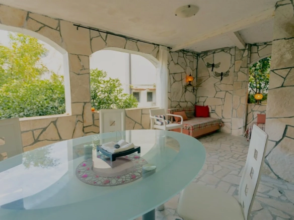 Kuća 263 m² sa 8 terasa i panoramskim pogledom na zaliv – Prčanj, Kotor