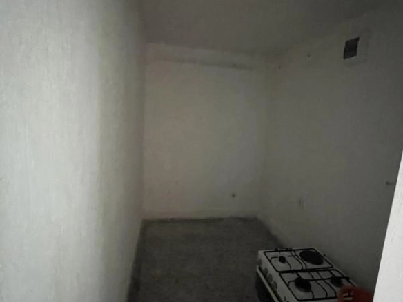Dvosoban stan 55 m² za renoviranje u centru – Bar
