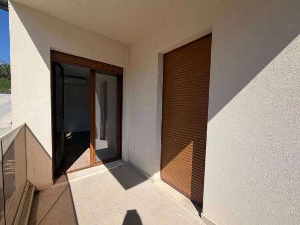 Dvosoban stan 69 m² u novogradnji sa velikom terasom – Dobrota, Kotor