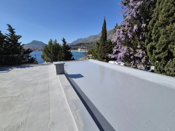 Dvosoban stan 44 m² na prvoj liniji do mora – Sutomore, Bar