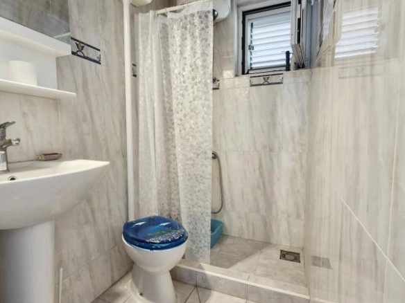 Dvosoban stan 44 m² na prvoj liniji do mora – Sutomore, Bar