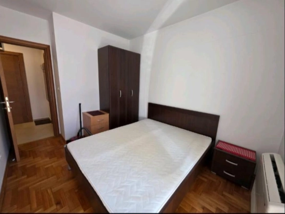 Izdavanje: Jednosoban stan 45 m² sa terasom i parkingom – Podgorica